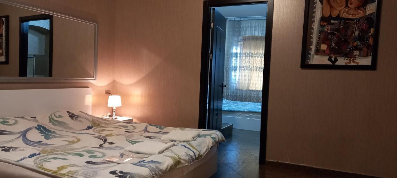 Hotel 6 Old Тбилиси Екстериор снимка