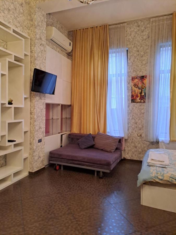 Hotel 6 Old Тбилиси Екстериор снимка