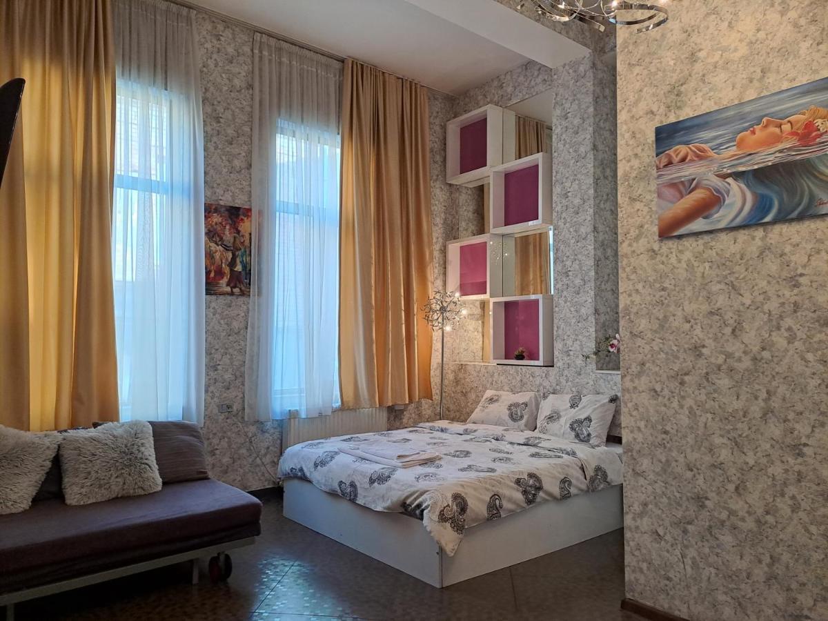 Hotel 6 Old Тбилиси Екстериор снимка