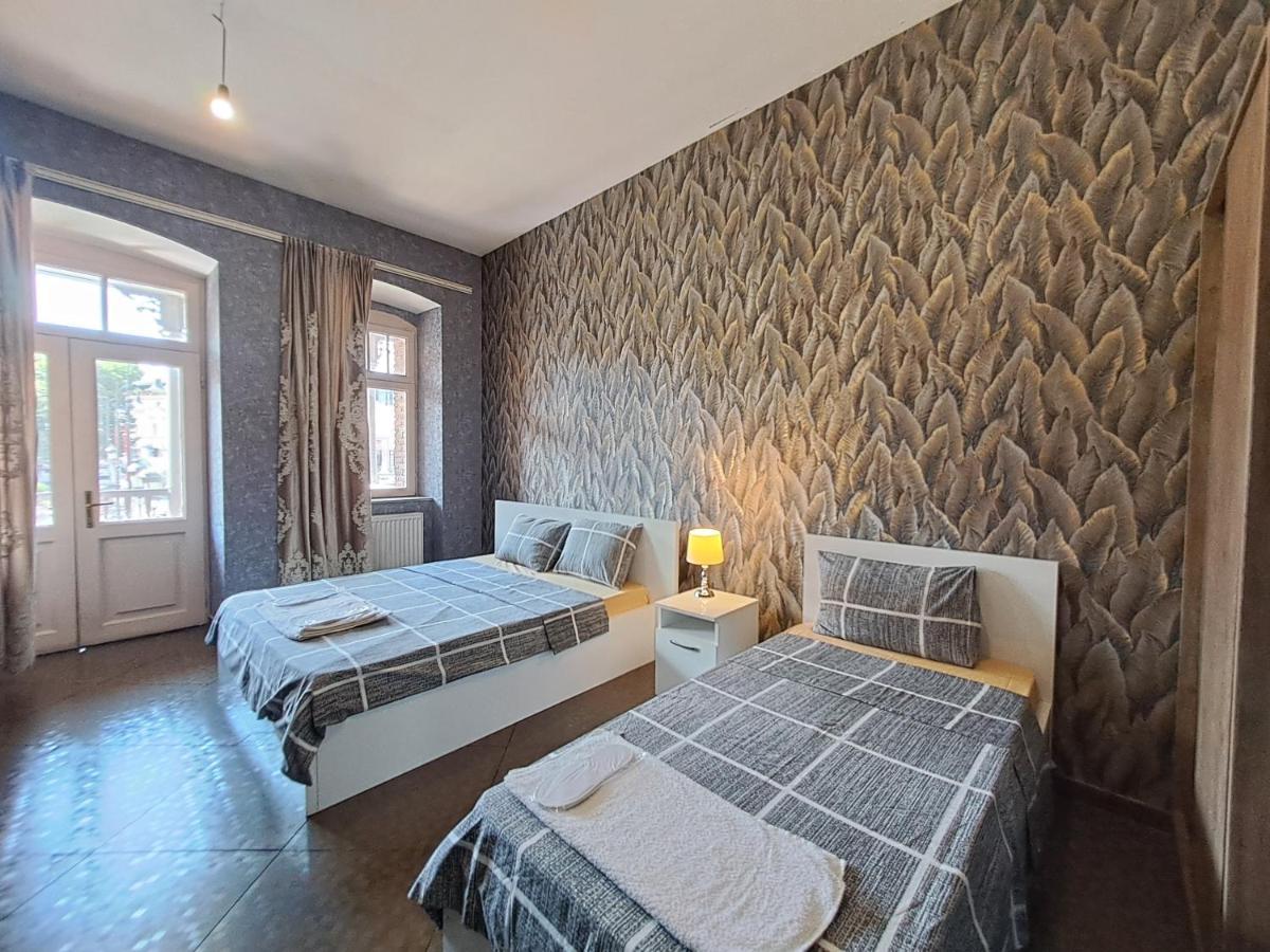 Hotel 6 Old Тбилиси Екстериор снимка
